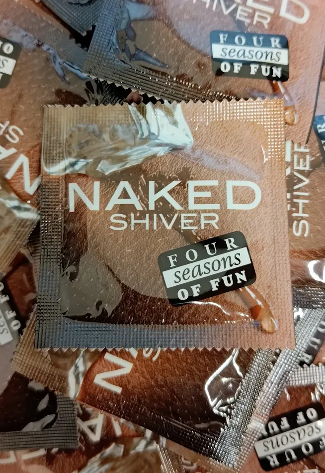 Four Seasons Vibrators Four Seasons Naked Shiver 36 Condoms